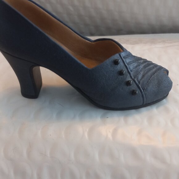 Just The Right Shoe By Raine Lady Like Mini Figurine 25044 - Picture 5 of 10